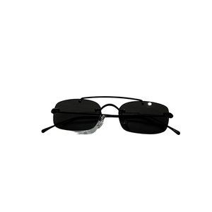 NWOT Illesteva Bovalino Sunglasses in Black